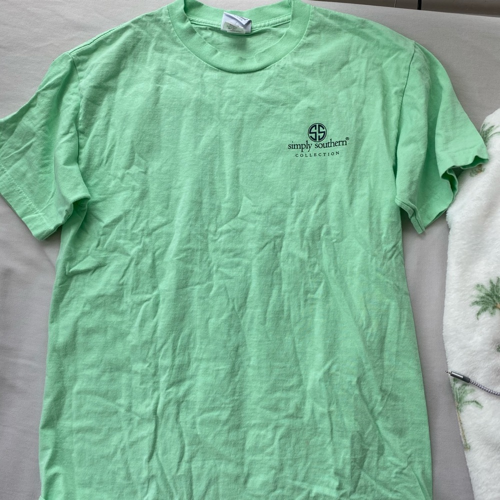 Green short sleeve simply southern tee shirt